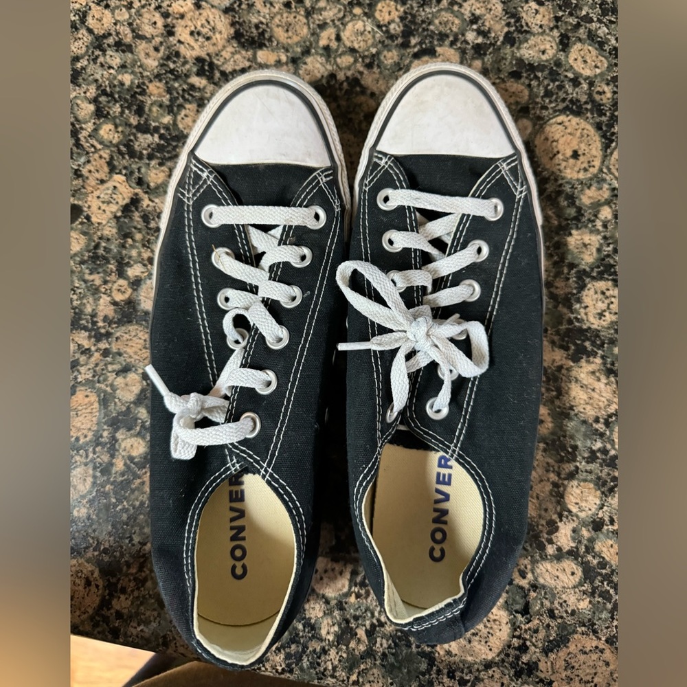 Men black Converse